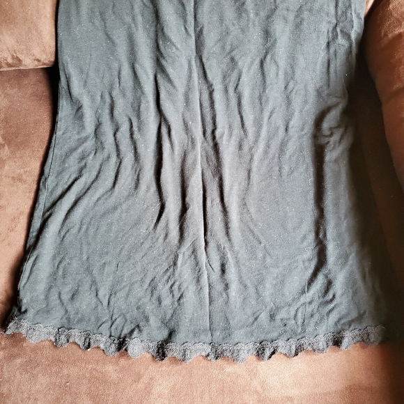 Blk skirt - Picture 1 of 2